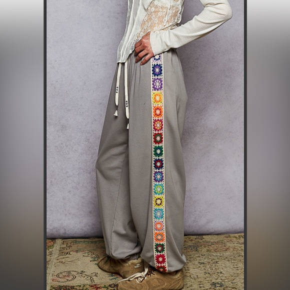 POL Pants - 359 ❤️ POL baggy square patch trim joggers